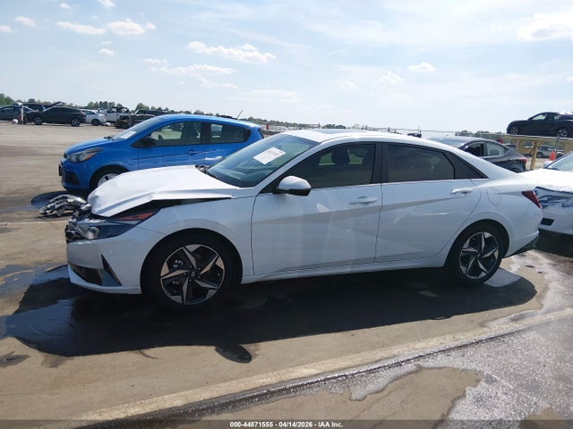 Hyundai ELANTRA Sel