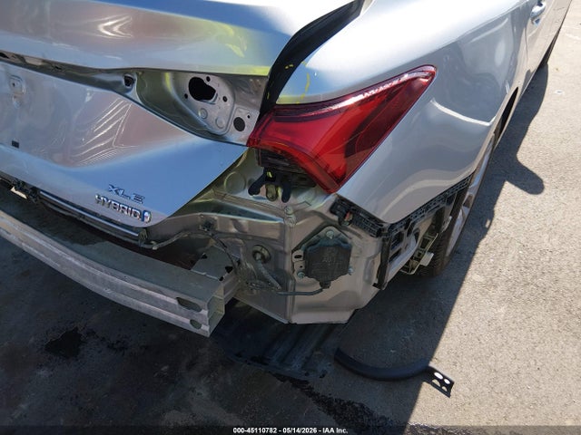 Toyota Avalon Hybrid Xle