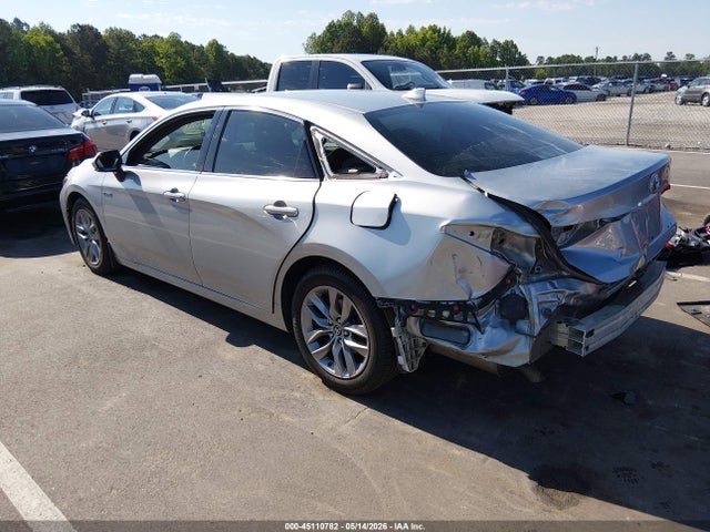 Toyota Avalon Hybrid Xle