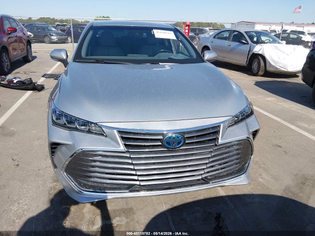 Toyota Avalon Hybrid Xle