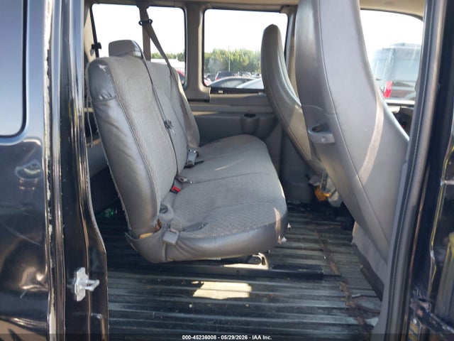 Chevrolet Express Lt