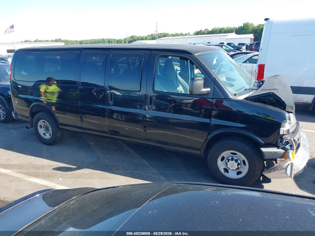 Chevrolet Express Lt