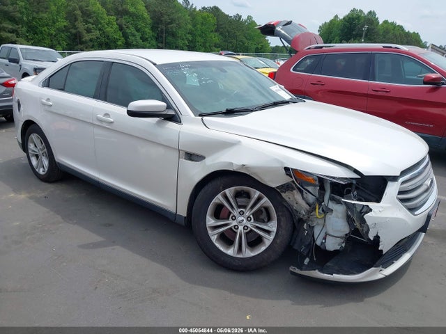 Salvage Ford Taurus Image