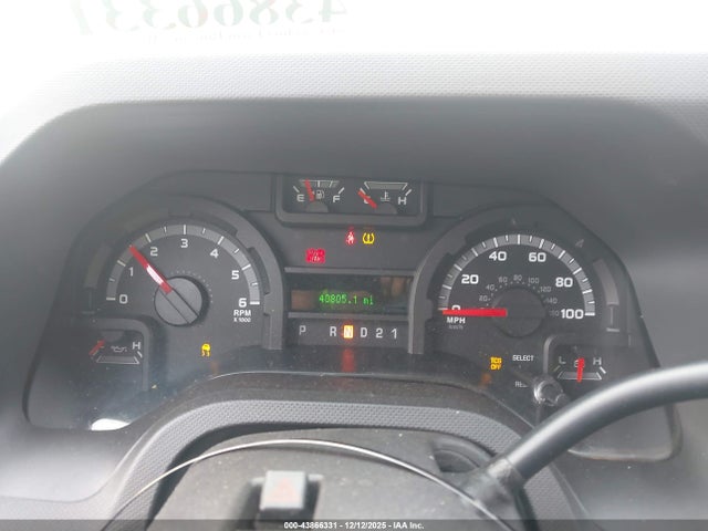 Ford E-350 Xlt