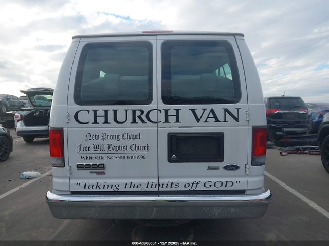 Ford E-350 Xlt