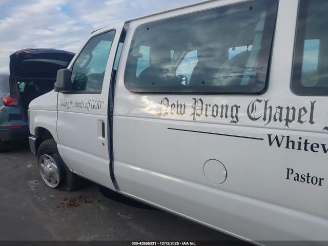 Ford E-350 Xlt