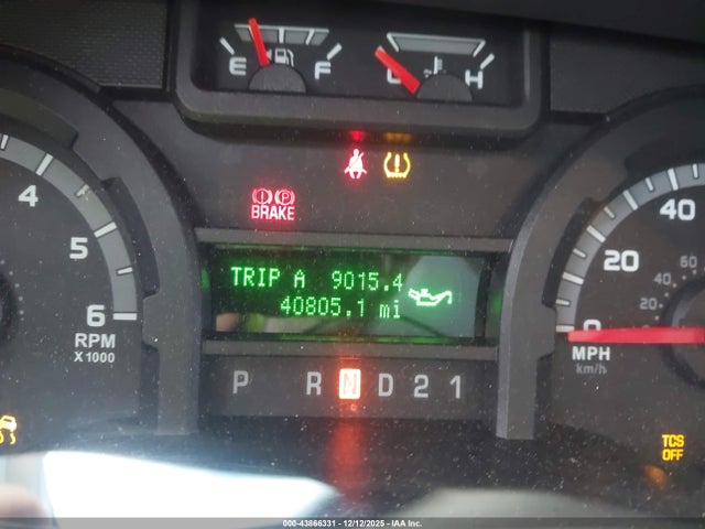 Ford E-350 Xlt