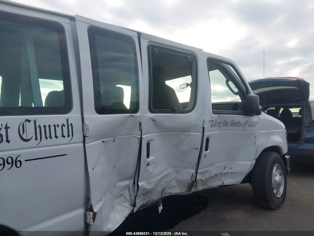 Ford E-350 Xlt