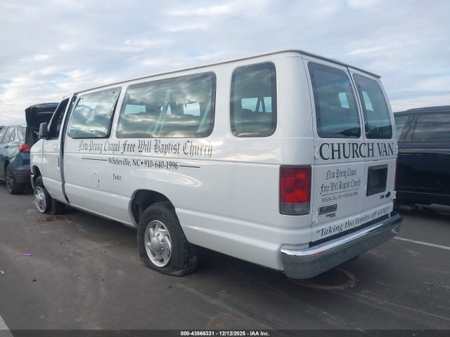 Ford E-350 Xlt