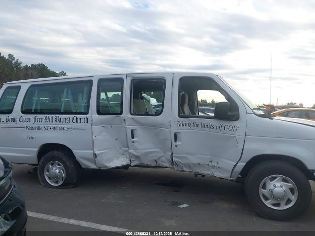 Ford E-350 Xlt
