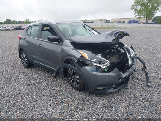 Salvage Nissan Kicks Image