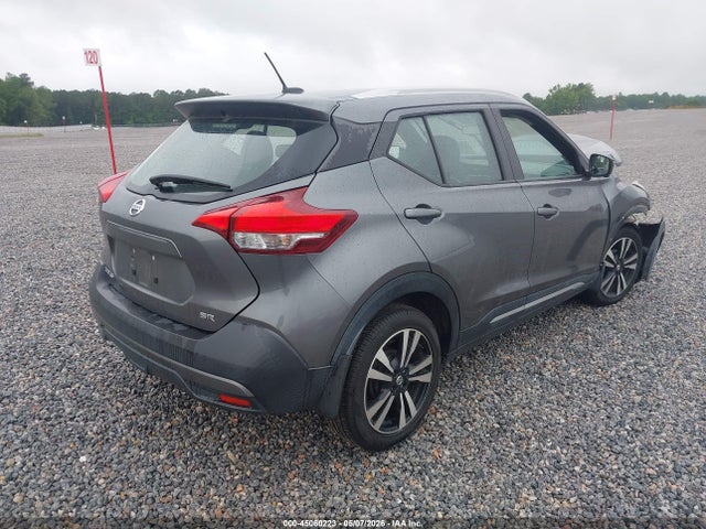 Nissan Kicks Sr