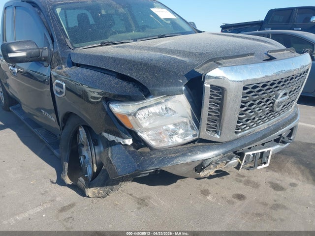 Nissan Titan Sv