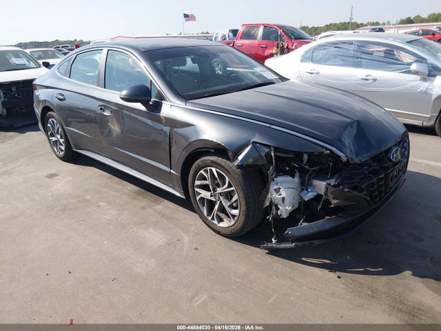 Salvage Hyundai SONATA Image