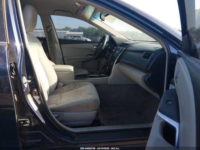 Toyota Camry Le