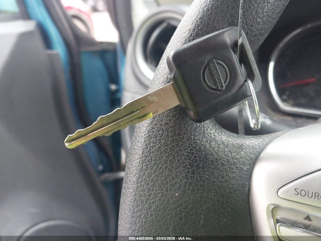 Nissan Versa S Plus