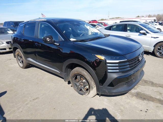 Salvage Nissan Kicks Image