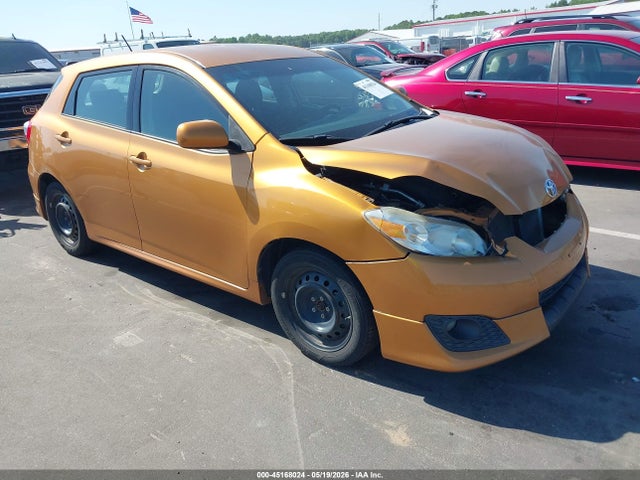 Salvage Toyota Matrix Image