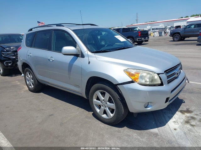 Salvage Toyota RAV4 Image