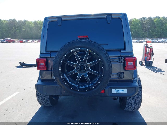 Jeep Wrangler Sahara 4x4