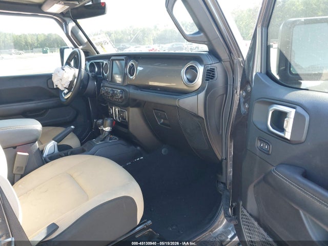 Jeep Wrangler Sahara 4x4