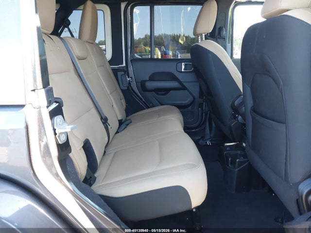 Jeep Wrangler Sahara 4x4
