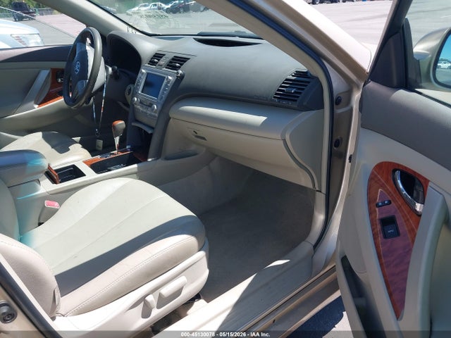 Toyota Camry Xle V6
