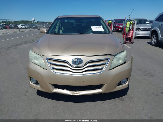 Toyota Camry Xle V6