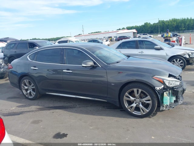 INFINITI Q70L 3.7x