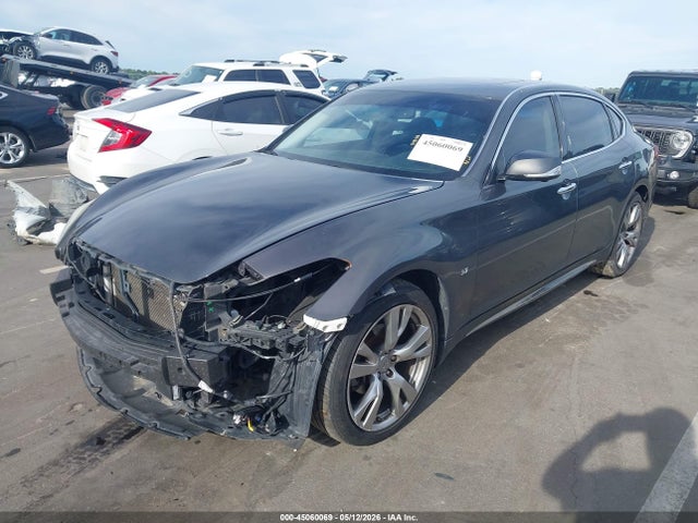 INFINITI Q70L 3.7x