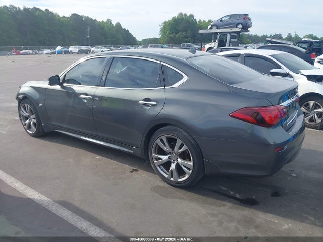 INFINITI Q70L 3.7x