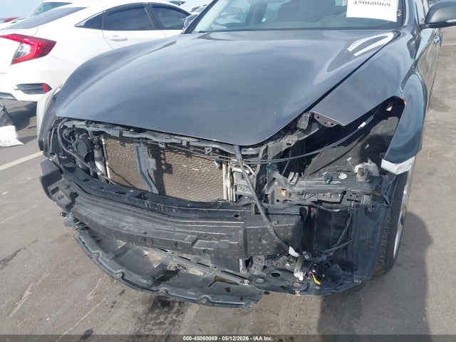 INFINITI Q70L 3.7x