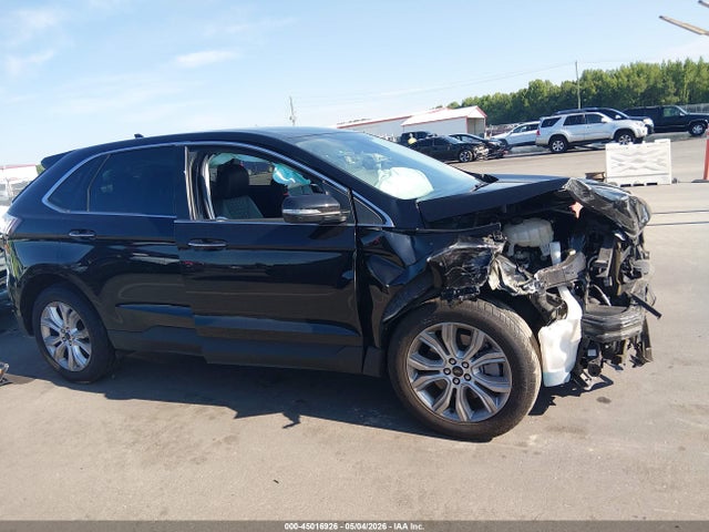 Ford Edge Titanium
