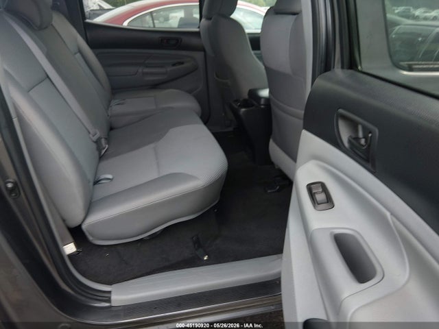 Toyota Tacoma Base V6