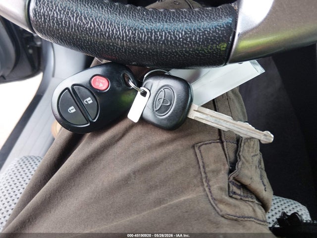 Toyota Tacoma Base V6