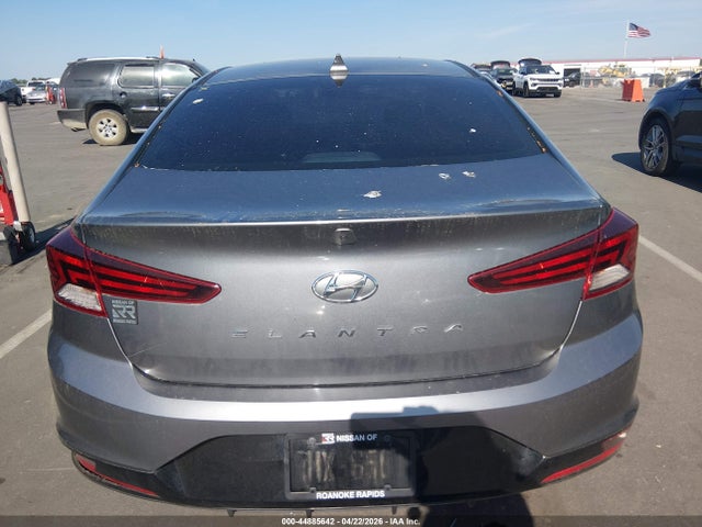 Hyundai ELANTRA Sel