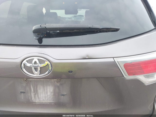 Toyota Highlander Limited V6