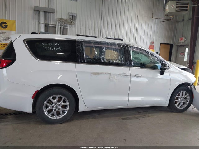 Chrysler Pacifica Touring