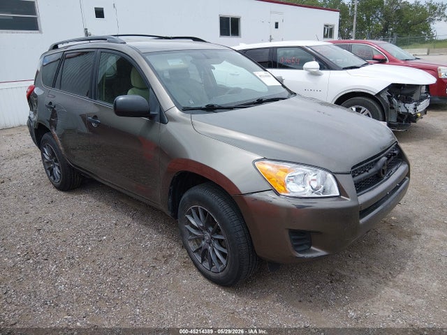 Salvage Toyota RAV4 Image