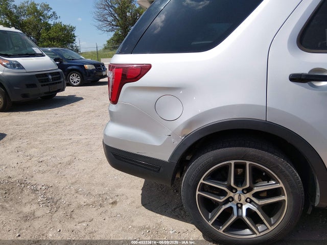 Ford Explorer Sport