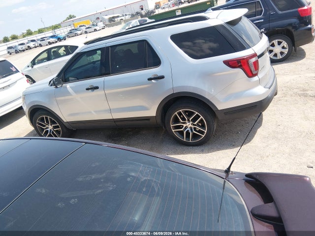 Ford Explorer Sport