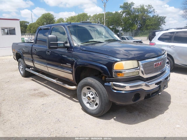 Salvage GMC Sierra 2500 Image