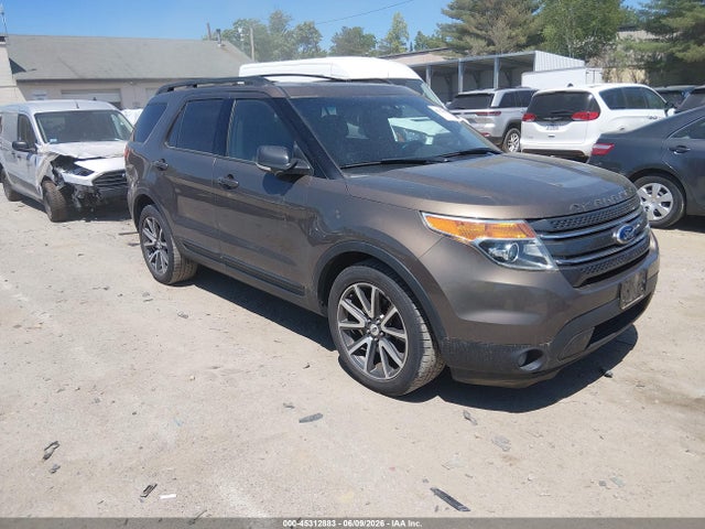 Salvage Ford Explorer Image