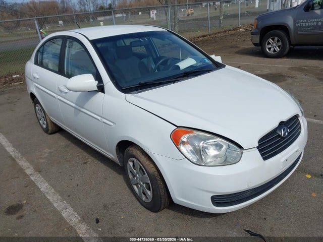 Salvage Hyundai ACCENT Image