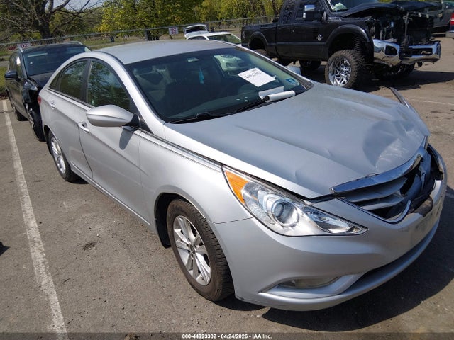 Salvage Hyundai SONATA Image