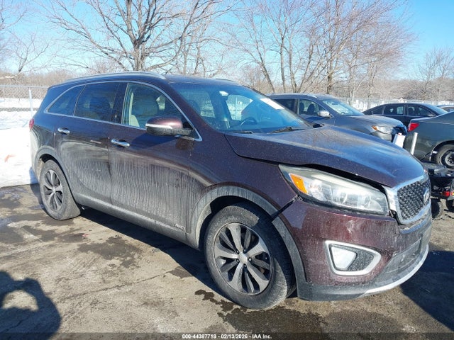 Salvage Kia Sorento Image
