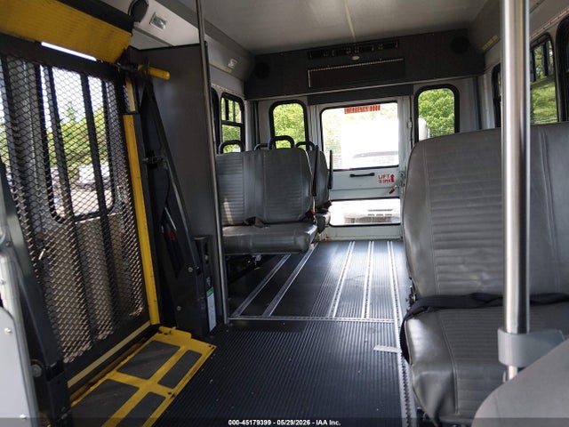 Ford E-350