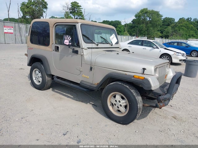 Salvage Jeep Wrangler Image