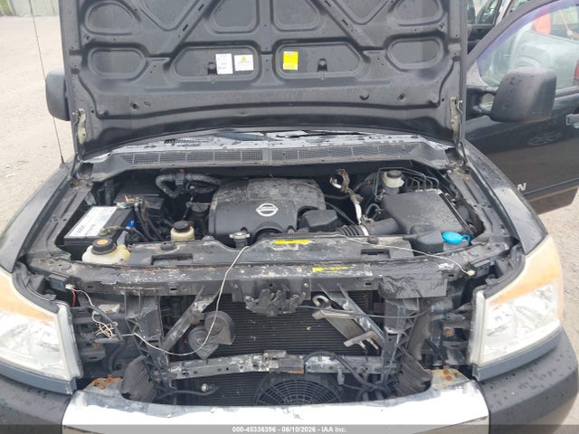 Nissan Titan Se
