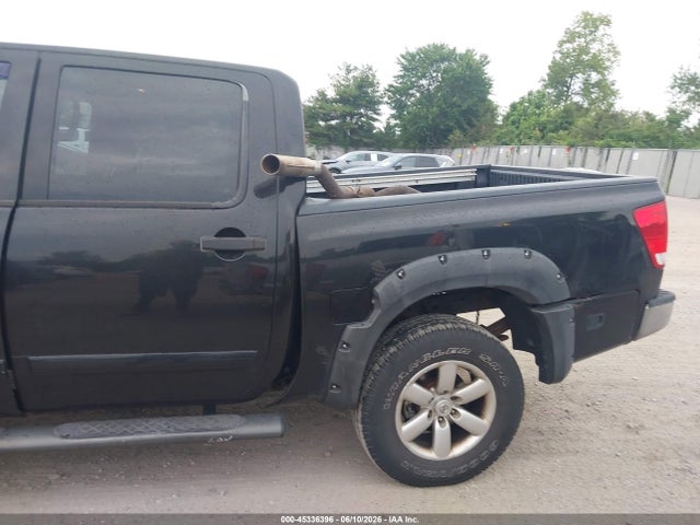 Nissan Titan Se